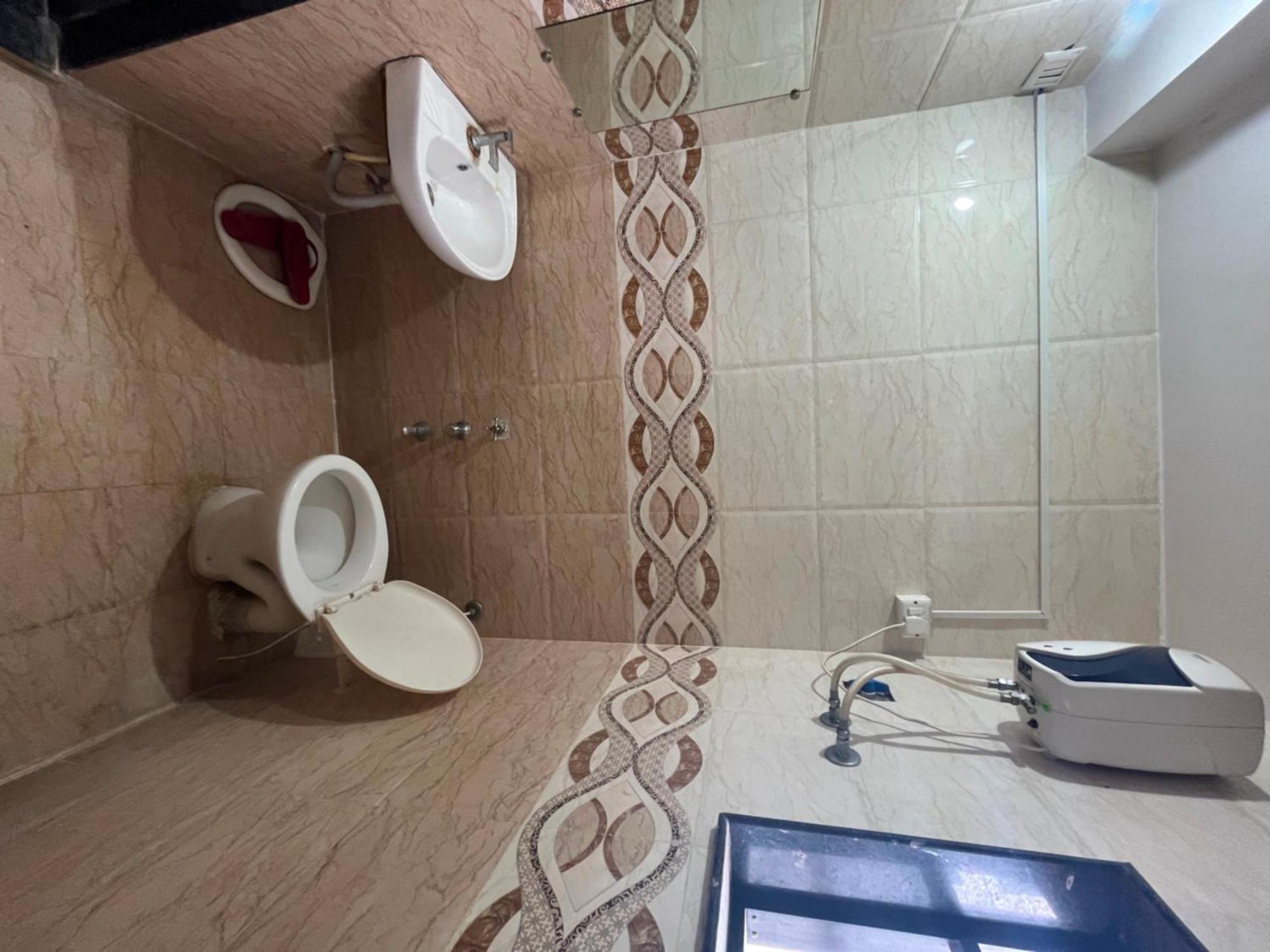 Oyo Hotel Rio Inn อานันด์ ภายนอก รูปภาพ